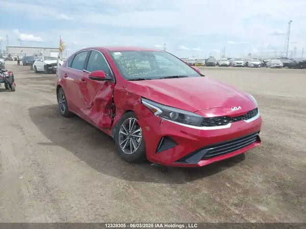 3KPF34AD5RE839575 2024 KIA FORTE - Image 1