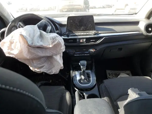 3KPF34AD6KE026171 2019 KIA FORTE - Image 8
