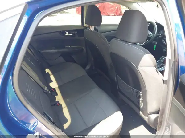 3KPF34AD6KE033413 2019 KIA FORTE - Image 8
