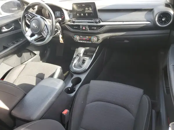 3KPF34AD6KE043259 2019 KIA FORTE - Image 8