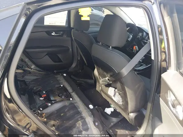 3KPF34AD6KE063933 2019 KIA FORTE - Image 8