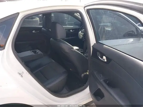 3KPF34AD6LE158588 2020 KIA FORTE - Image 8