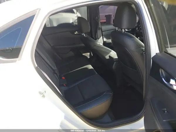 3KPF34AD6LE195043 2020 KIA FORTE - Image 8