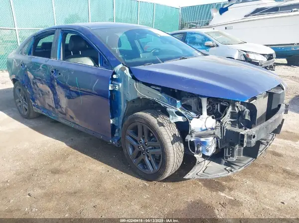 3KPF34AD6ME268283 2021 KIA FORTE - Image 1