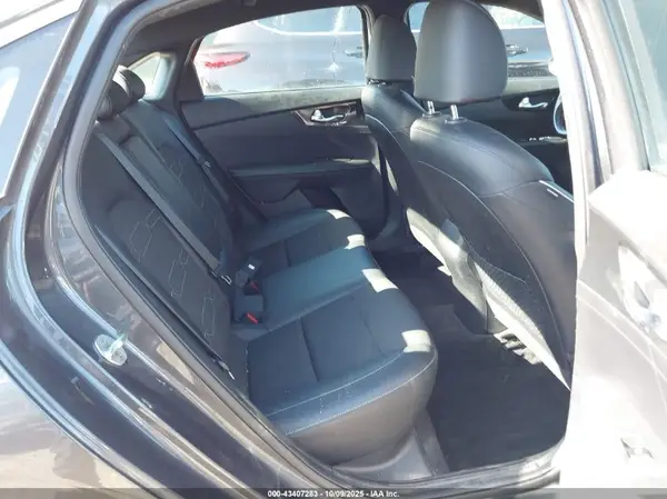 3KPF34AD6ME270843 2021 KIA FORTE - Image 8