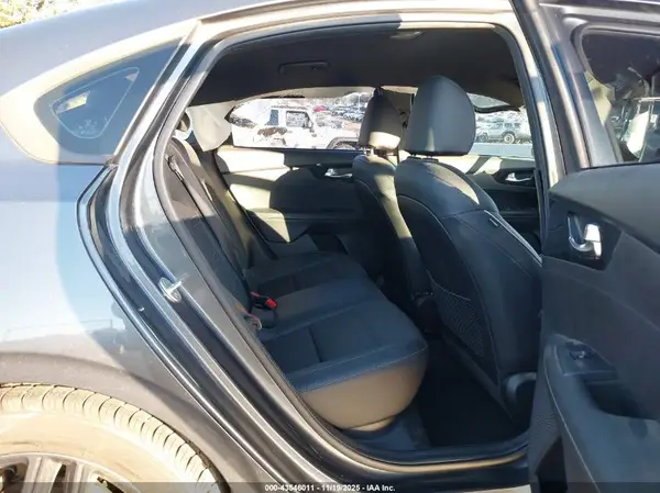 3KPF34AD6ME310757 2021 KIA FORTE - Image 8