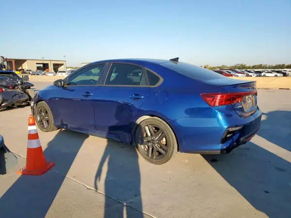 3KPF34AD6ME316168 2021 KIA FORTE - Image 2