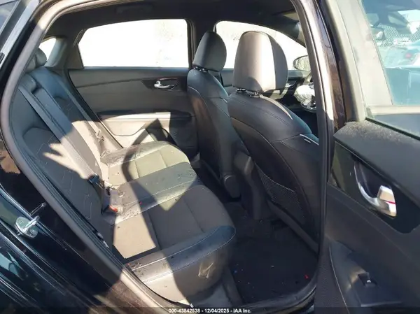 3KPF34AD6ME350773 2021 KIA FORTE - Image 8