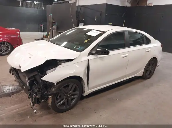 3KPF34AD6ME351275 2021 KIA FORTE - Image 2