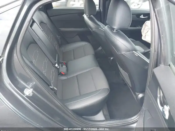 3KPF34AD6ME365063 2021 KIA FORTE - Image 8
