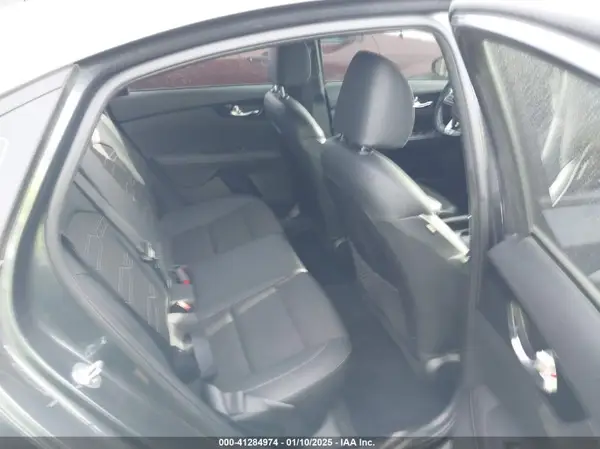 3KPF34AD6ME367511 2021 KIA FORTE - Image 8
