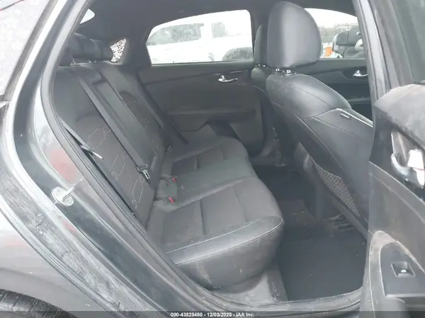3KPF34AD6ME378198 2021 KIA FORTE - Image 8