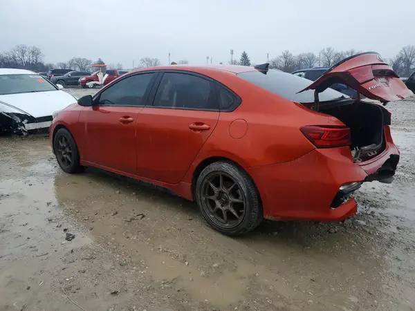 3KPF34AD6ME385541 2021 KIA FORTE - Image 2
