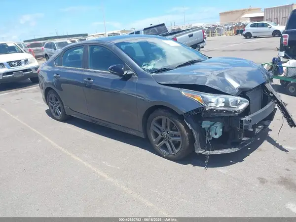 3KPF34AD6ME399245 2021 KIA FORTE - Image 1