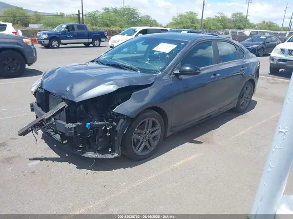 3KPF34AD6ME399245 2021 KIA FORTE - Image 2