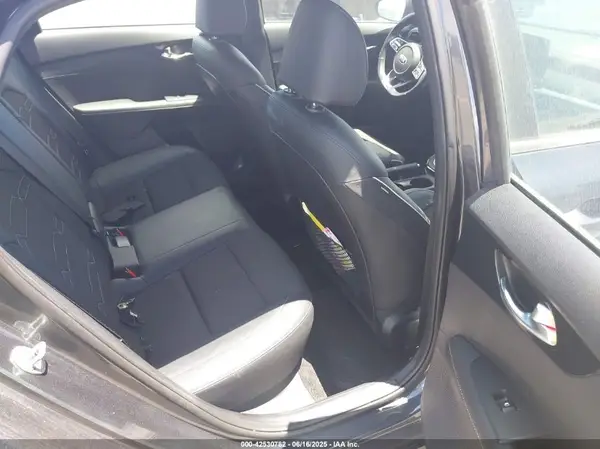 3KPF34AD6ME399245 2021 KIA FORTE - Image 8