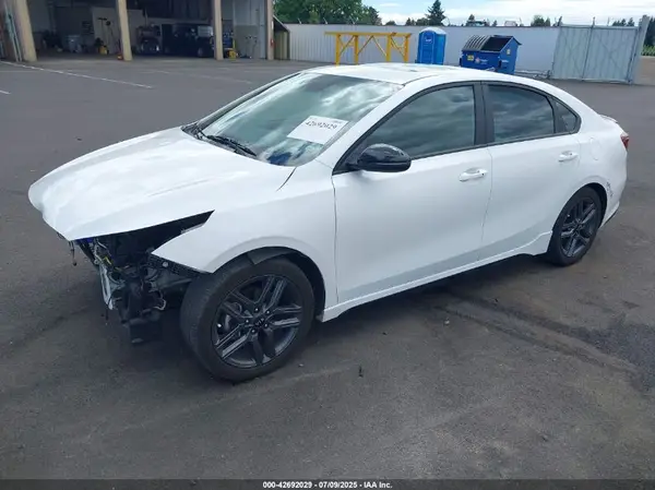 3KPF34AD6ME403391 2021 KIA FORTE - Image 2