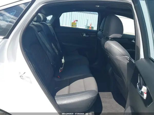 3KPF34AD6ME403391 2021 KIA FORTE - Image 8