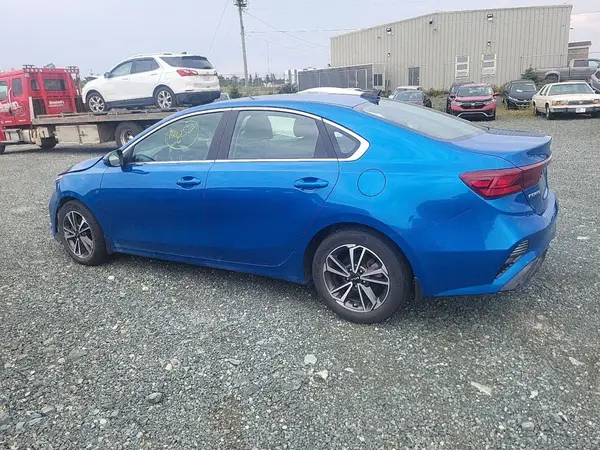 3KPF34AD6NE425473 2022 KIA FORTE - Image 2