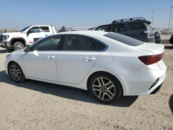 3KPF34AD6NE436585 2022 KIA FORTE - Image 2