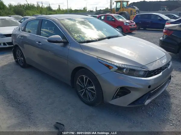 3KPF34AD6NE528828 2022 KIA FORTE - Image 1