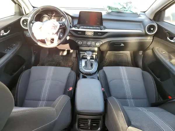 3KPF34AD6PE572038 2023 KIA FORTE - Image 8