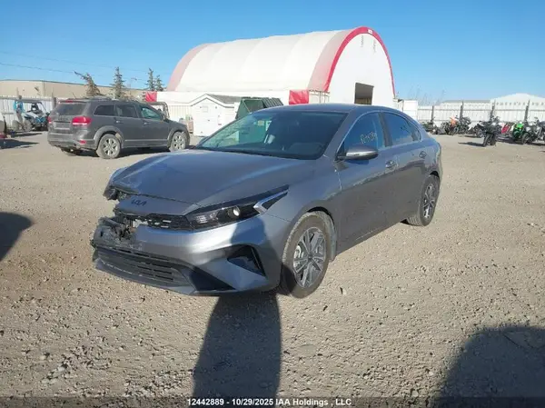 3KPF34AD6PE669126 2023 KIA FORTE - Image 2