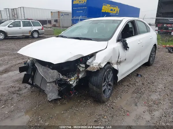 3KPF34AD6PE698013 2023 KIA FORTE - Image 2