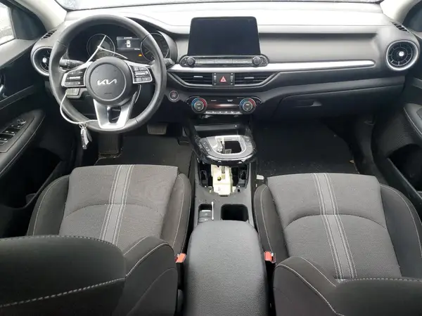 3KPF34AD6PE700696 2023 KIA FORTE - Image 8