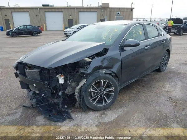 3KPF34AD6RE722135 2024 KIA FORTE - Image 2