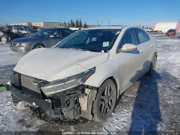 3KPF34AD6RE740697 2024 KIA FORTE - Image 2