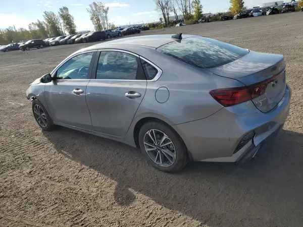 3KPF34AD6RE794324 2024 KIA FORTE - Image 2