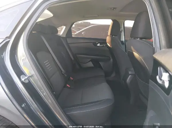 3KPF34AD7KE008021 2019 KIA FORTE - Image 8