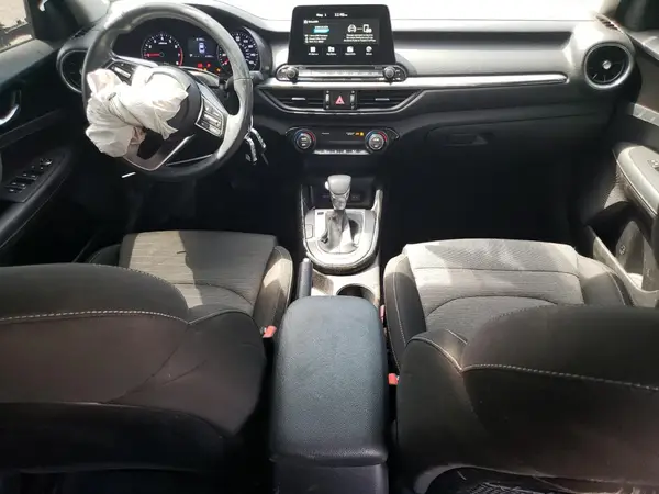 3KPF34AD7KE022808 2019 KIA FORTE - Image 8