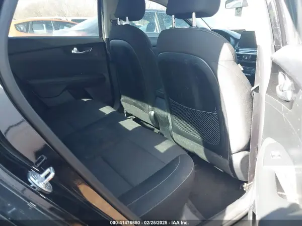 3KPF34AD7KE023814 2019 KIA FORTE - Image 8