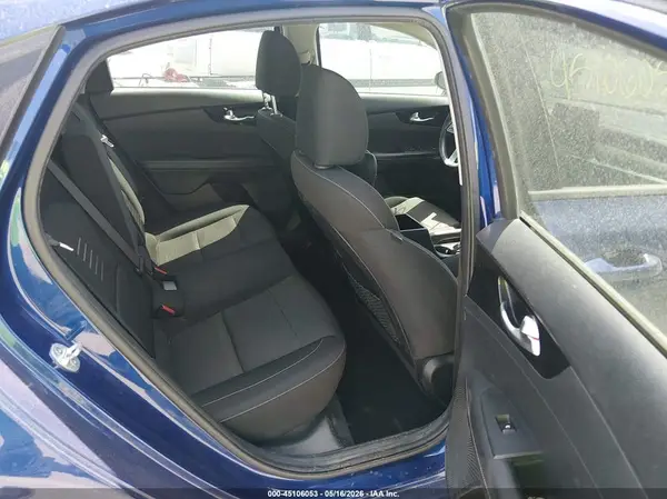 3KPF34AD7KE041777 2019 KIA FORTE - Image 8
