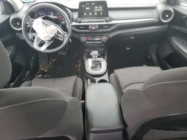 3KPF34AD7KE045585 2019 KIA FORTE - Image 8