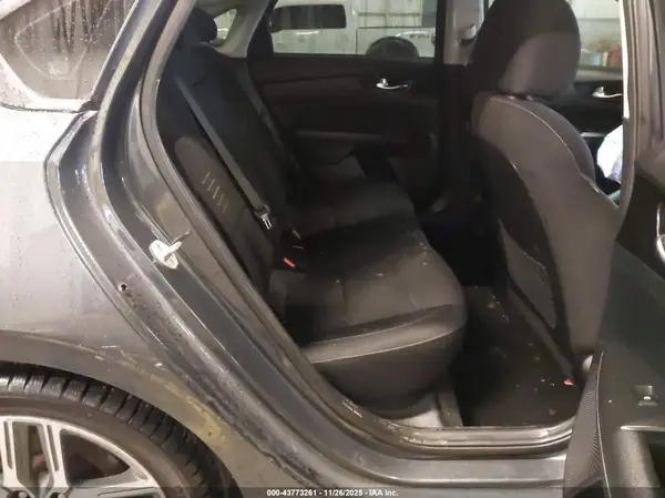 3KPF34AD7KE047434 2019 KIA FORTE - Image 8