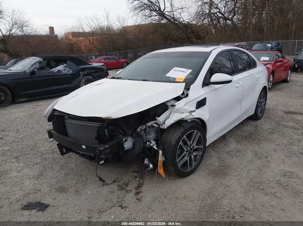 3KPF34AD7KE063696 2019 KIA FORTE - Image 2