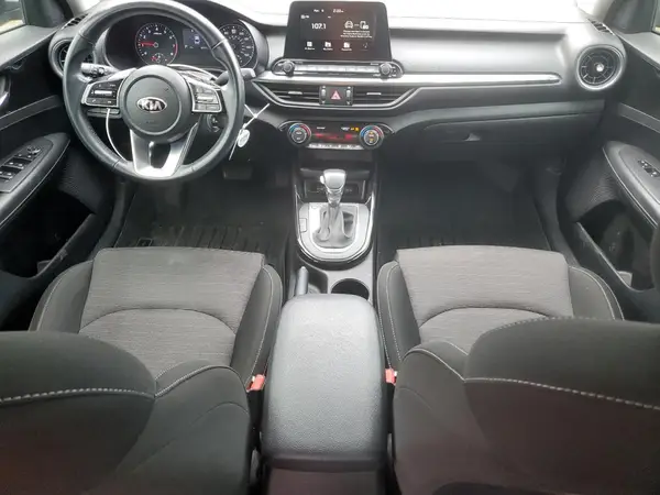 3KPF34AD7KE075556 2019 KIA FORTE - Image 8