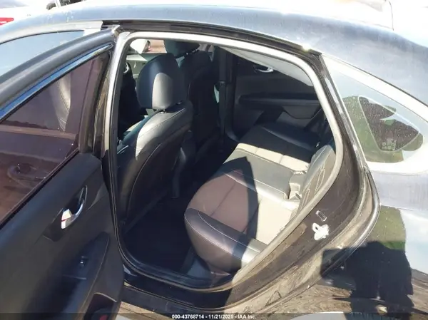 3KPF34AD7ME297467 2021 KIA FORTE - Image 8