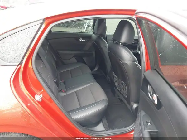 3KPF34AD7ME366982 2021 KIA FORTE - Image 8