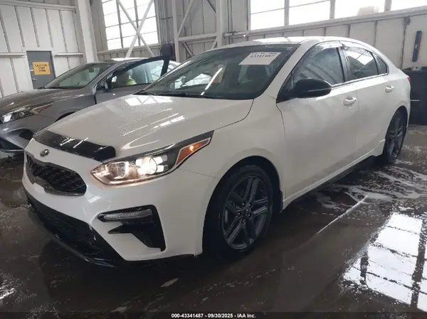 3KPF34AD7ME390070 2021 KIA FORTE - Image 2
