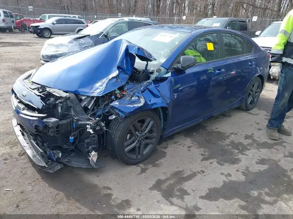 3KPF34AD7ME392319 2021 KIA FORTE - Image 2