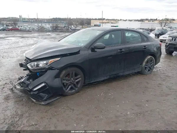 3KPF34AD7ME406512 2021 KIA FORTE - Image 2