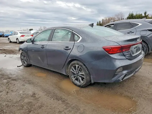 3KPF34AD7NE535917 2022 KIA FORTE - Image 2