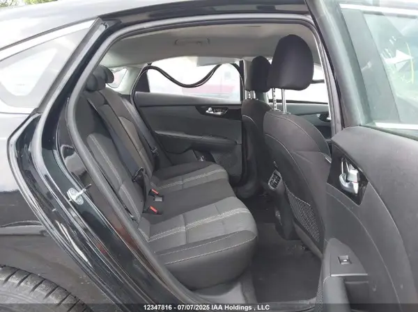 3KPF34AD7PE595375 2023 KIA FORTE - Image 8