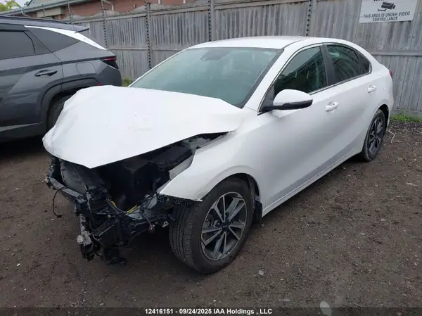 3KPF34AD7PE672634 2023 KIA FORTE - Image 2