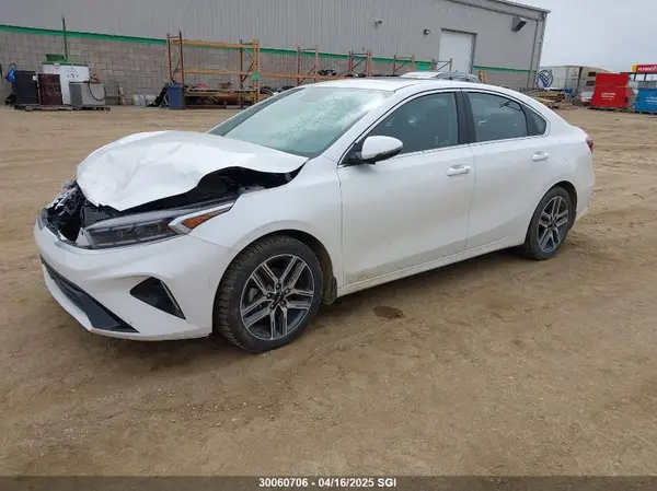 3KPF34AD7RE814046 2024 KIA FORTE - Image 2
