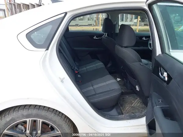 3KPF34AD7RE814046 2024 KIA FORTE - Image 8